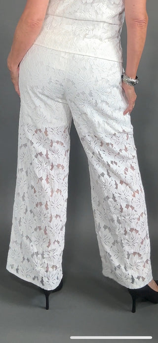 paloma-pants-closeup-curve-friendly-fit